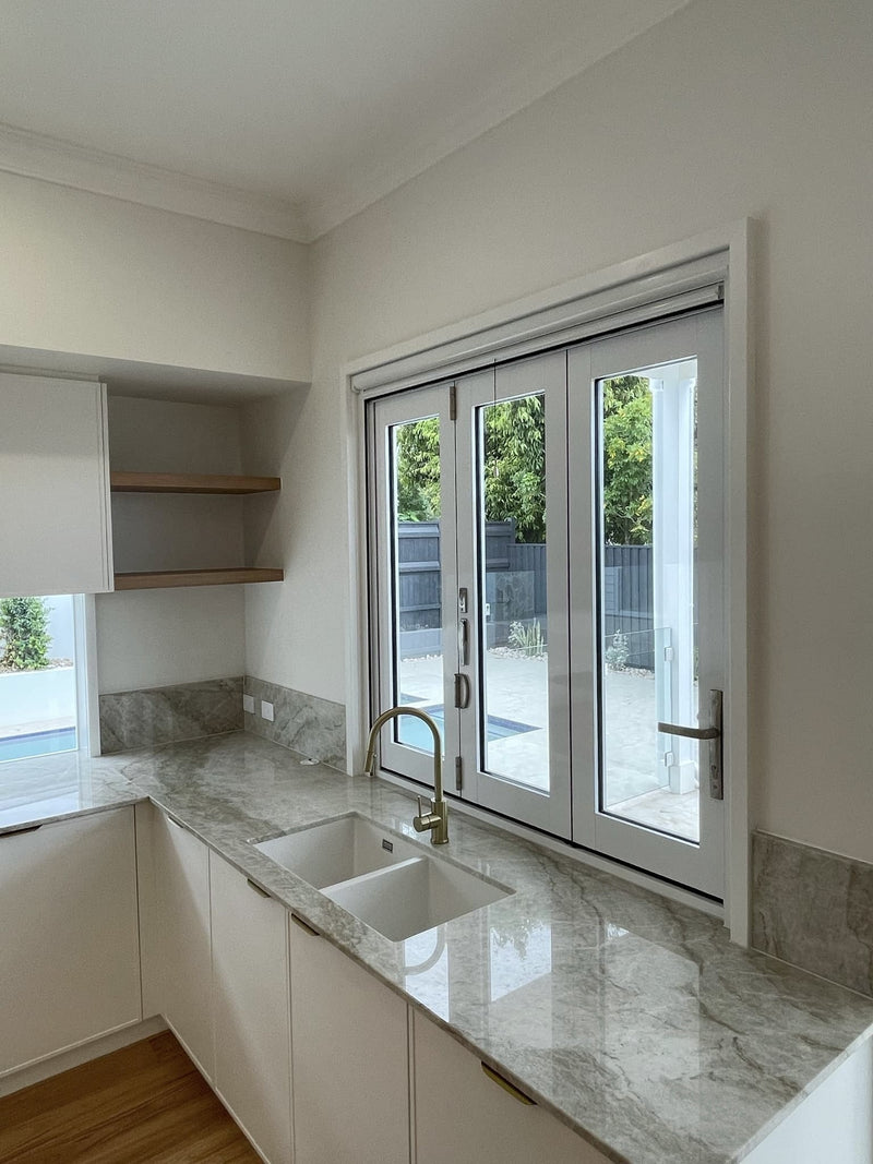 How to Keep Your Retractable Screens Clean This Winter