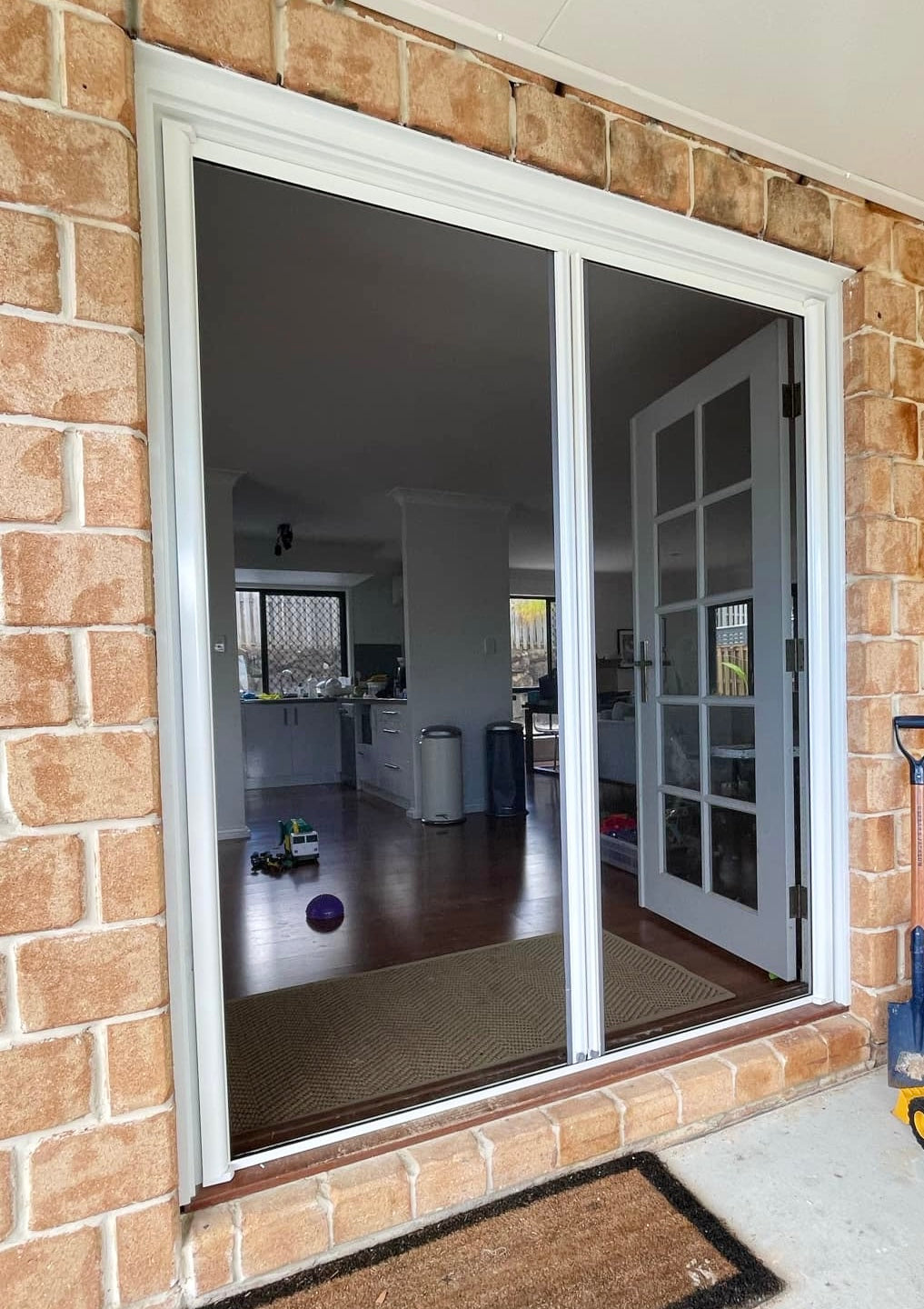 Double Door Retractable Fly Screen